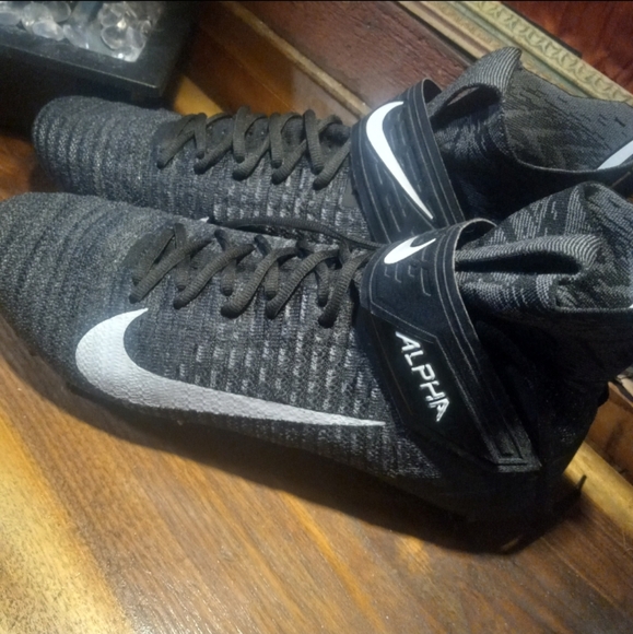 Nike men Alpha Menace Elite 2 football cleats - Picture 4 of 10